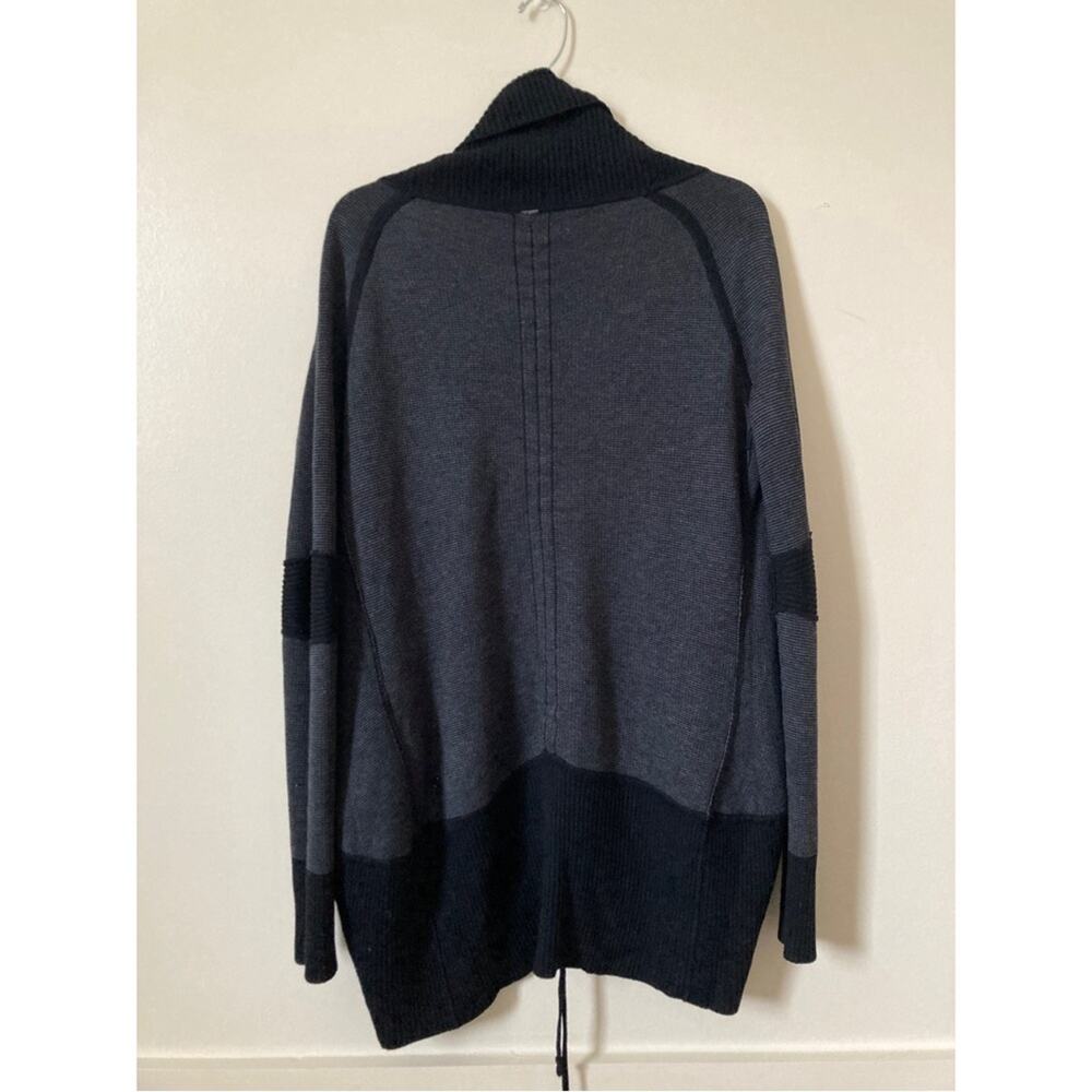 Lululemon Reversible Cardigan Wrap Black Size 6 - Picture 5 of 15